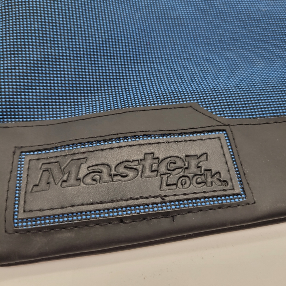 MASTER LOCK | locking security bag - Picture 2 of 8